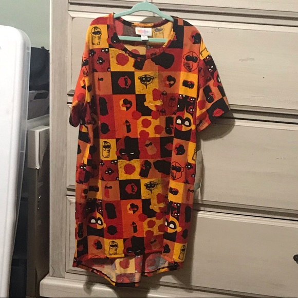 Lularoe Disney Gracie top- Incredibles! - Picture 6 of 7